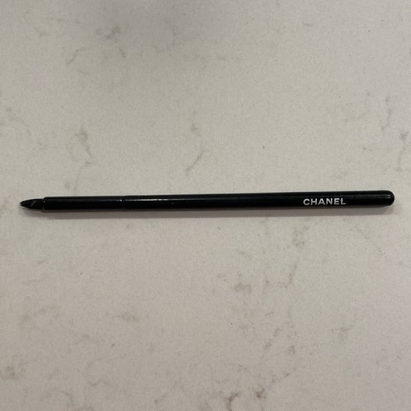 Chanel Eyeliner Brush - Picture 1 of 2